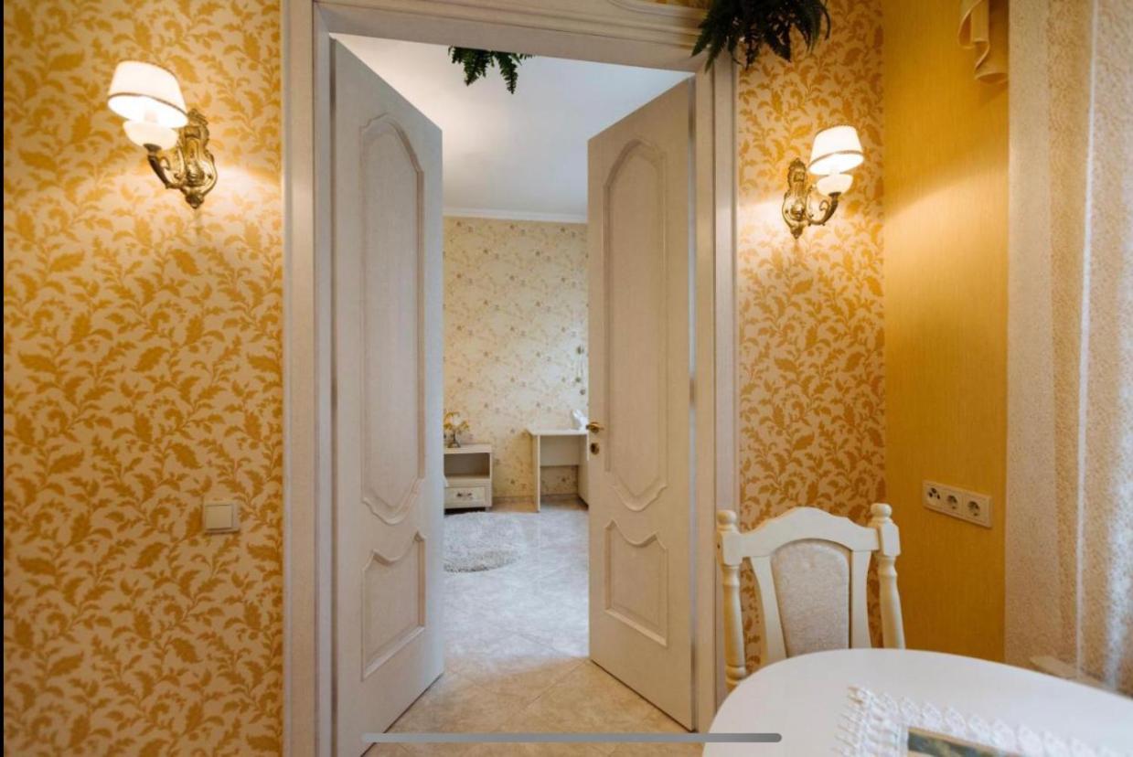 Central Lviv House Eksteriør billede